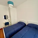 Ezio29 Holiday House